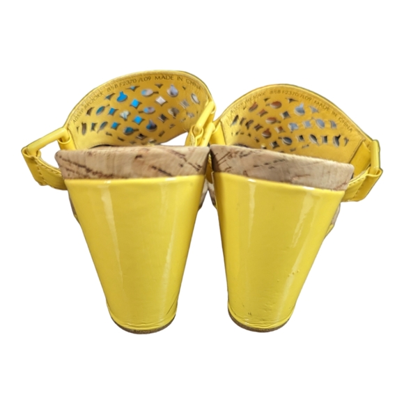 Coach C Lasercut Patent Leather Yellow BROOKK Wedge Thong Sandals Sz 8.5B - Picture 5 of 8